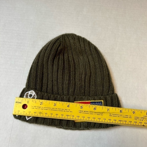 Dallas Cowboys NFL NewEra Salute to service olive green youth cuffed knit hat G8 - Picture 5 of 5